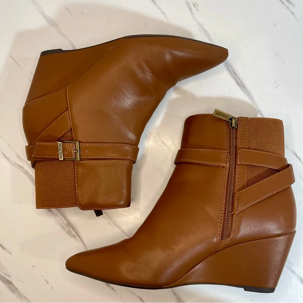 Kenneth Cole Reaction Brown Leather Ankle Wedge Dressy Booties buckle detail 7.5